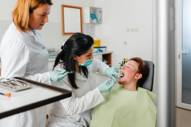 Best Dentist Open Late Near Me  in Spring Mount, PA